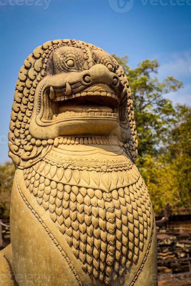 Lion statue in Ta prohm photo