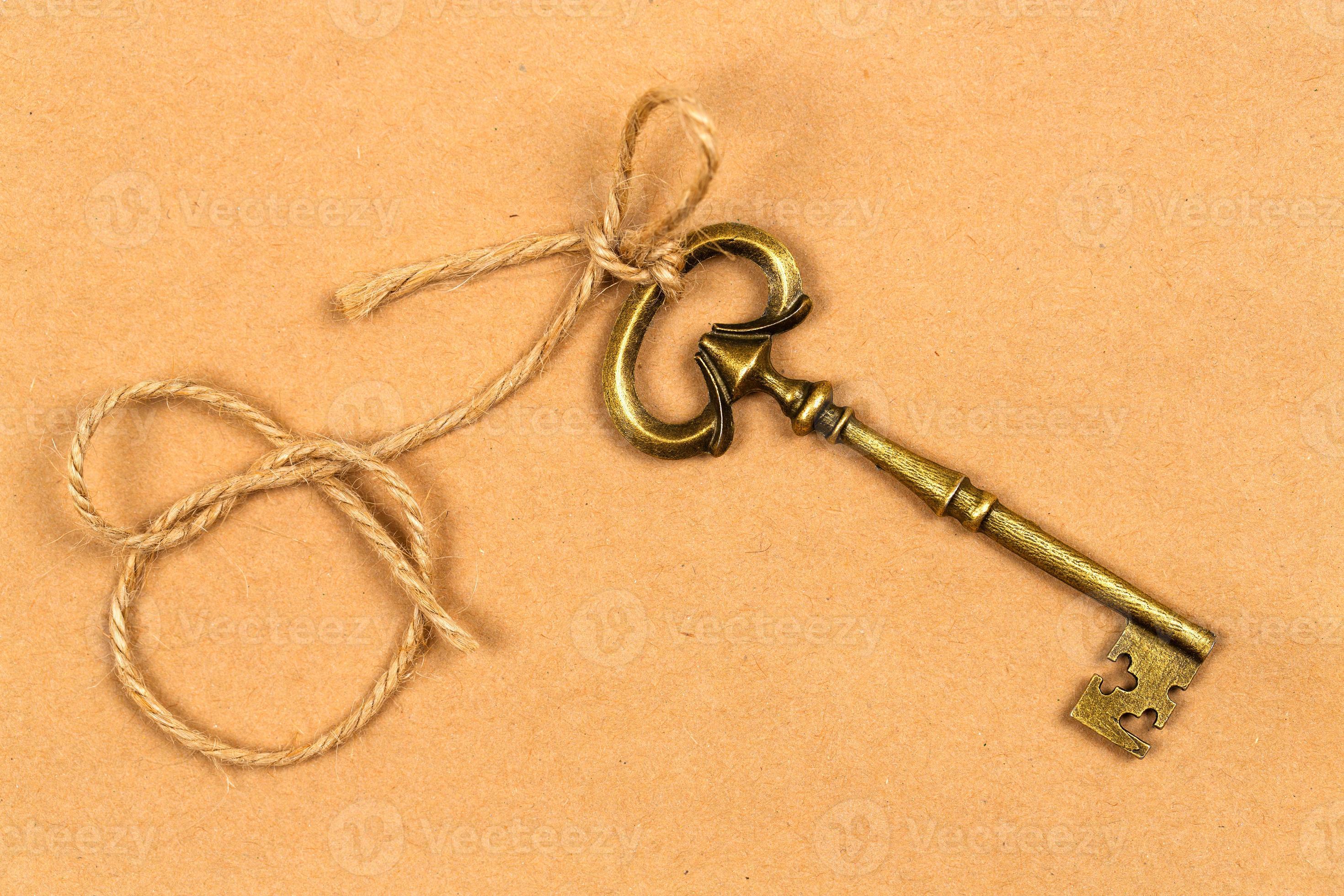Vintage bronze key 21148060 Stock Photo at Vecteezy