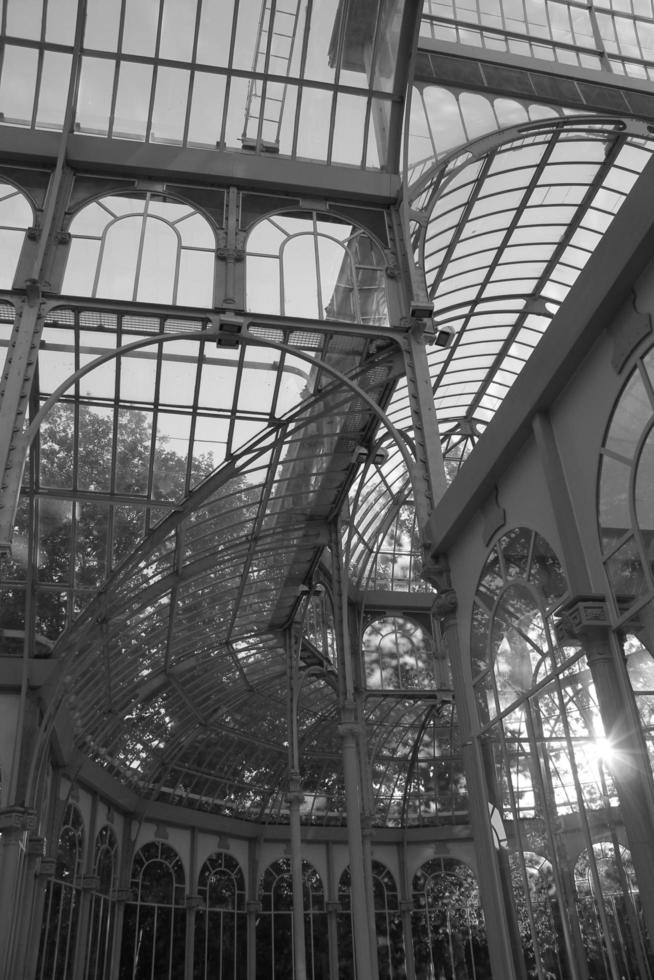 monochrome photography crystal palace photo