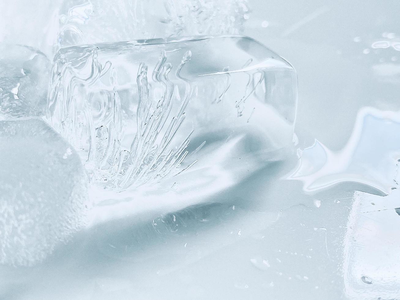 fondo de cubitos de hielo, textura de cubitos de hielo o fondo me hace sentir fresco y bien, en el verano, el hielo y las bebidas frías nos harán sentir relajados, hechos para el negocio de bebidas o refrescos. foto