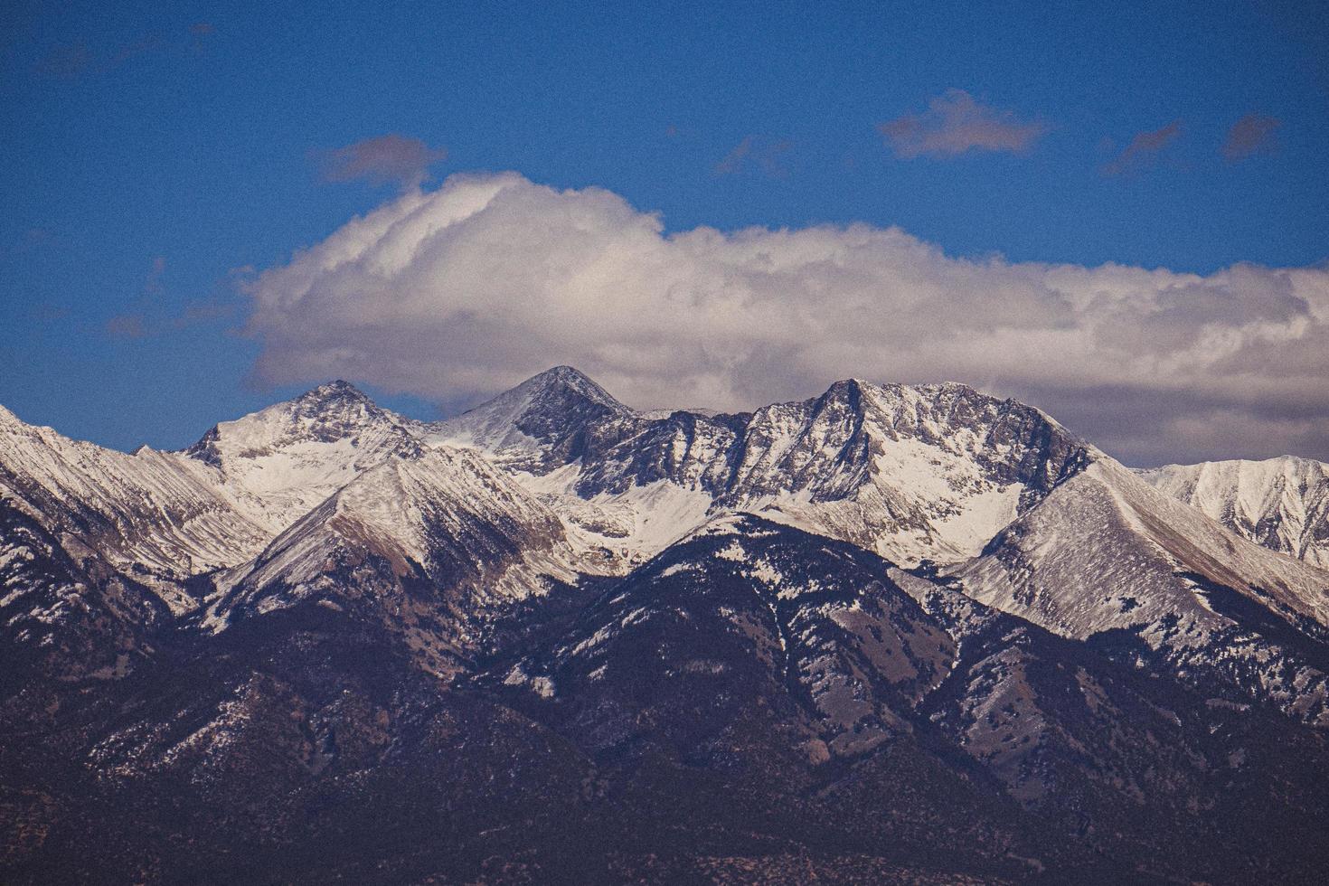 blanca pico montaña parte superior foto