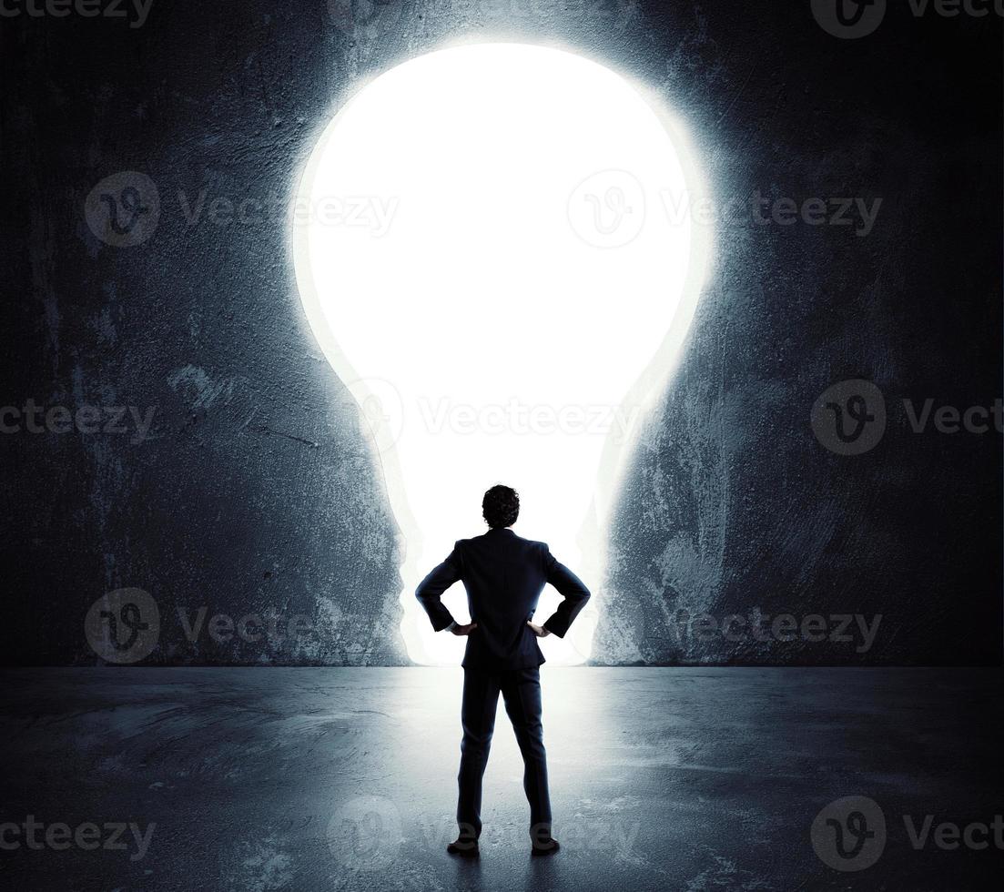 Lightbulb door concept photo