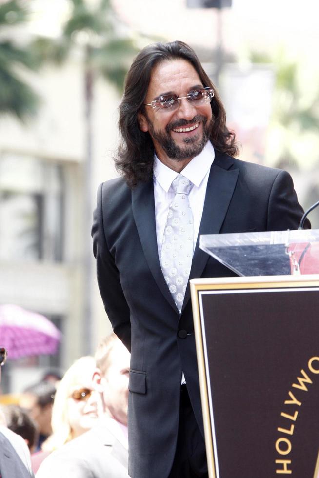 LOS ANGELES  AUGUST 4  Marco Antonio Solis at the Hollywood Walk of Fame Ceremony for Marco Antonio Solis at Hollywood Walk of Fame on August 4 2010 in Los Angeles CA photo