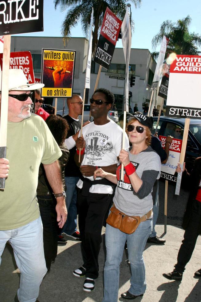 Isaiah Washington  Frances FisherActors Support WGA Strike Paramount StudiosDecember 12 2007Los Angeles CA2007 photo