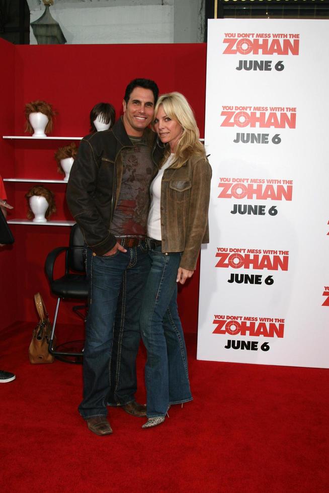 Don Diamont  Wife Cindy AmbuehlYou Dont Mess with Zohan World PremiereGraumans Chinese TheaterLos Angeles  CAMay 28 20082008 photo