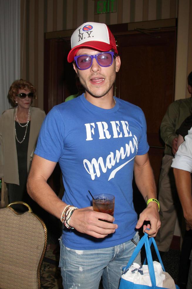 Michael Graziadei arriving at The Young  the Restless Fan Club Dinner  at the Sheraton Universal Hotel in  Los Angeles CA on August 28 20092009 photo