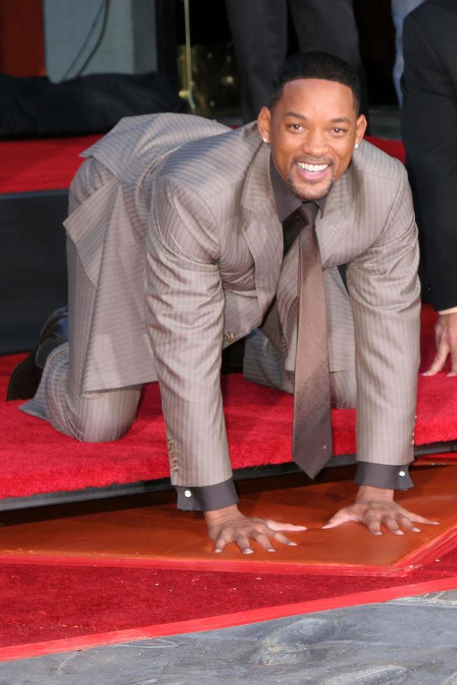 Will SmithWill Smith Handprint and Footprint Ceremony Graumans Chinese Theater ForecourtDecember