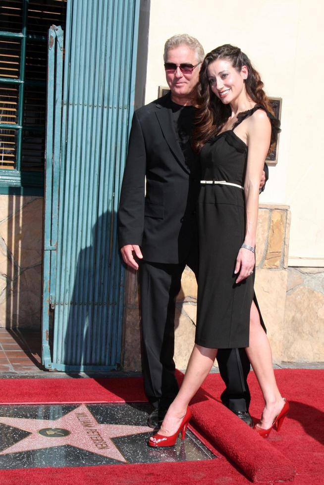 William Petersen  wife Gina Cirone at  the Hollywood Walk of Fame Star Ceremony for WIlliam Petersen in front of Mussos  Franks Resturant in Los Angeles CA on February 3 20092008 photo