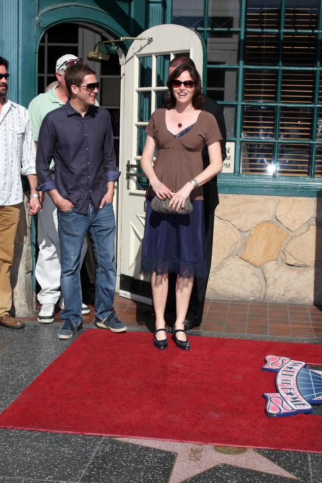 Eric Szmanda  Jorja Fox  at  the Hollywood Walk of Fame Star Ceremony for WIlliam Petersen in front of Mussos  Franks Resturant in Los Angeles CA on February 3 20092008 photo
