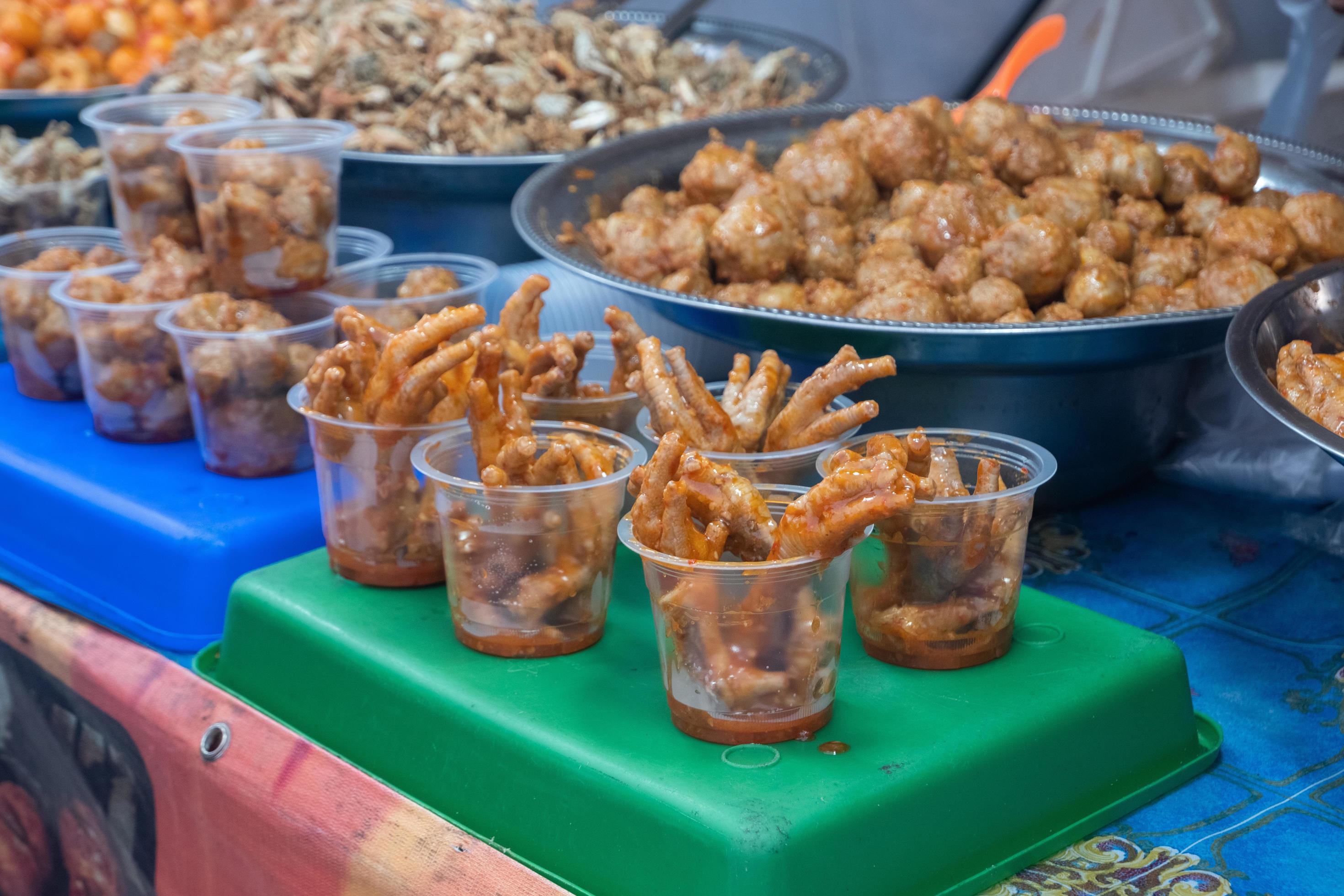 stir-fried chicken legs with chili sauce, in Indonesian it is called