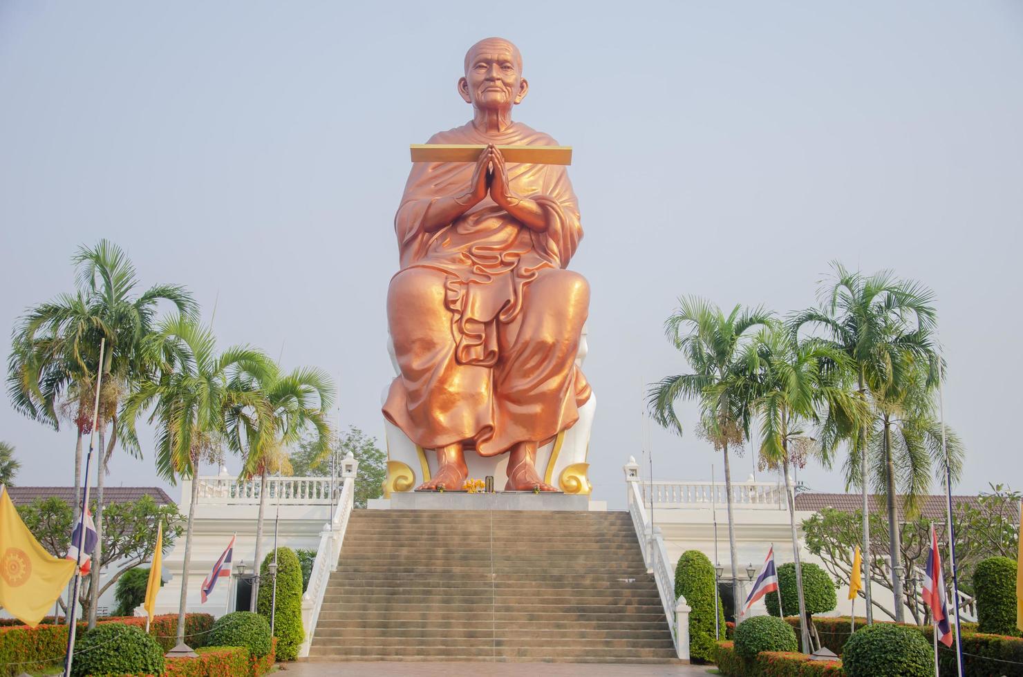 Luang Pho To, somdet phra phutthachan to brahmarangsi, the big  at Wat Bot Temple Sam Khok, Pathum Thani Province photo