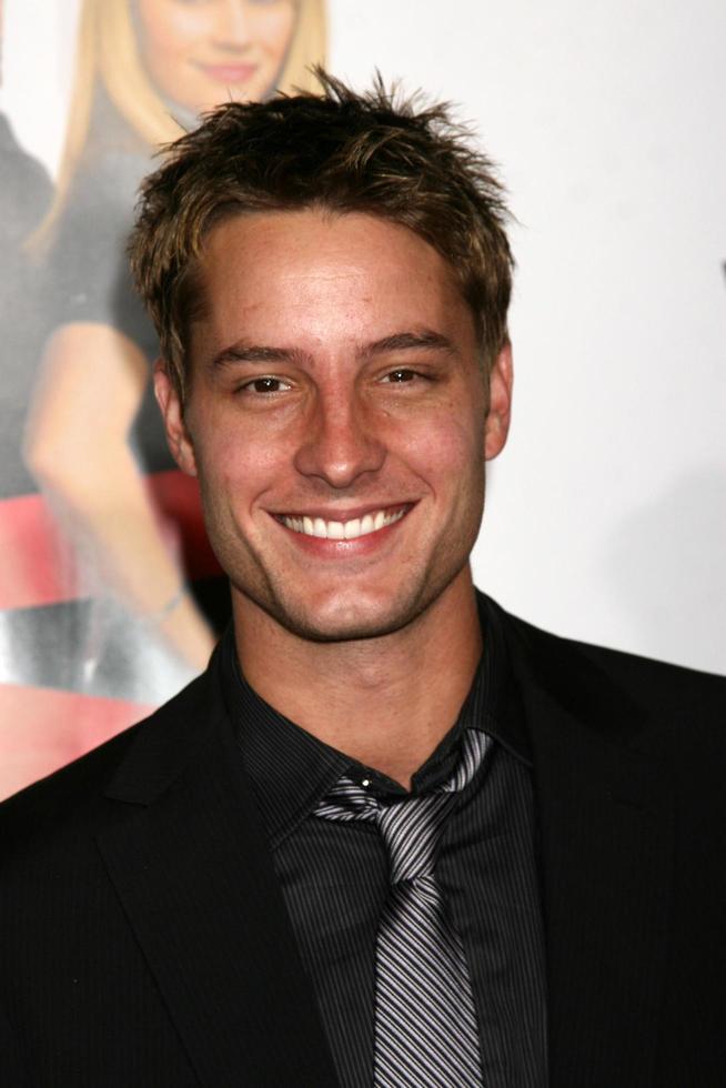 Justin  Hartley  arriving at  the  Premiere of Four Christmases at Graumans Chinese Theater in Los Angeles CANovember 20 20082008 photo