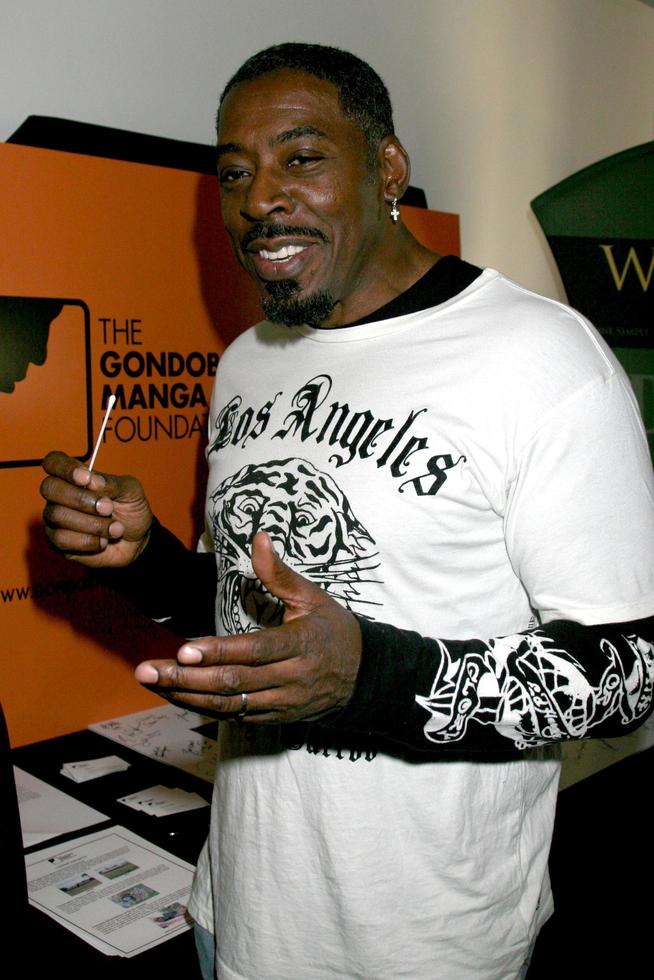 Ernie Hudson swabbing cheek for DNA test African AncestryGBK Gifting SuiteThompson HotelBeverly Hills CAJanuary 11 20082008 photo