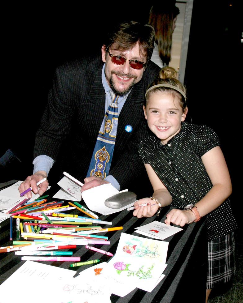 Judd Nelson  Kiernan Shipka of Mad Mencreating a card for A Rose of Thanks who sends thank you cards to troopsGBK Gifting SuiteThompson HotelBeverly Hills CAJanuary 11 20082008 photo