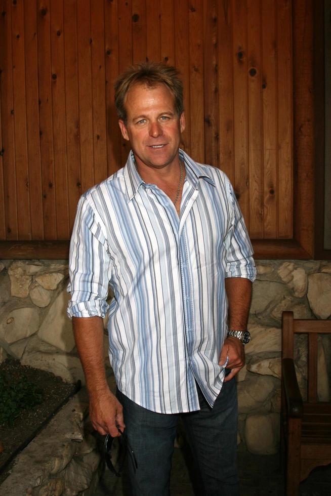 Kin Shriner  arriving at the annual General Hospital Fan Club Luncheon at the Sportsmans Lodge in Studio City CA onJuly 12 20082008 photo