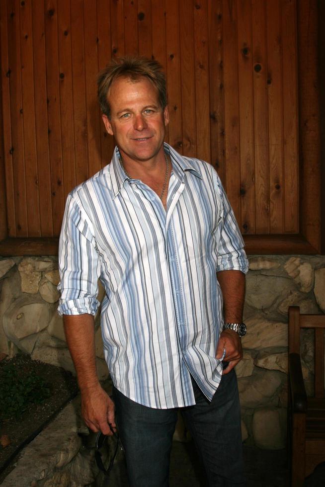 Kin Shriner  arriving at the annual General Hospital Fan Club Luncheon at the Sportsmans Lodge in Studio City CA onJuly 12 20082008 photo