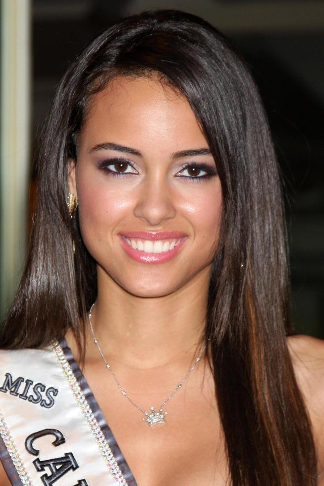 Chelsea Gilligan Miss California Teen USA 2009 arriving at 36th Annual ...