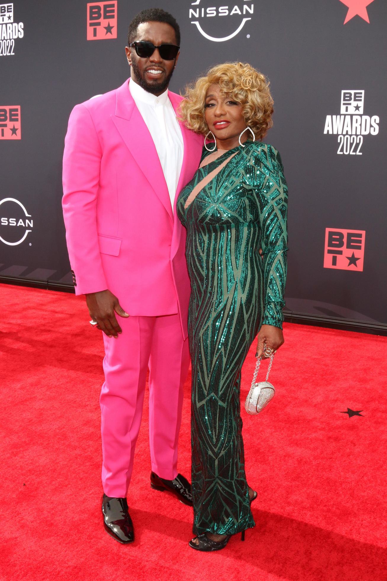 LOS ANGELES JUN 26 Sean Combs mother Janice Combs at the 2022 BET