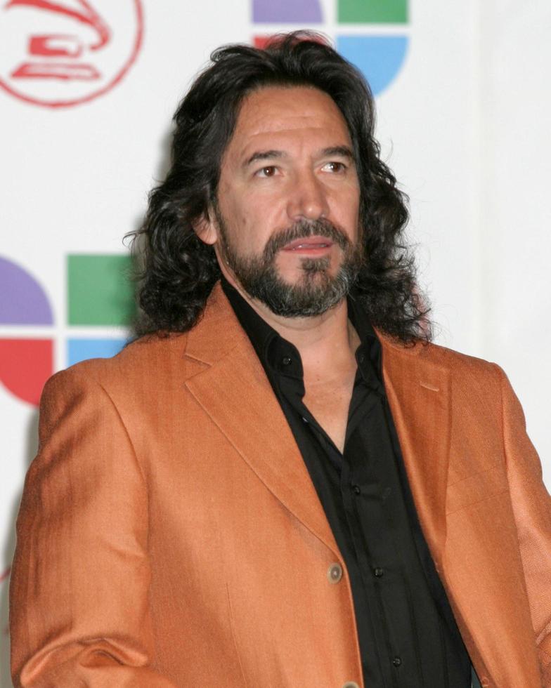 marco antonio sollatin Grammy música nominacioneshenry fonda música caja teatrolos angeles caagosto 23 20052005 foto