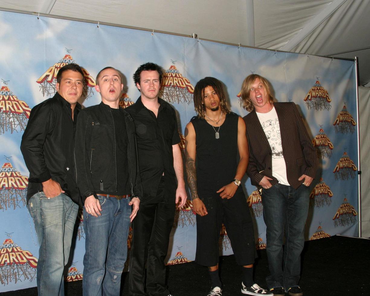 Foo Fighters  in the press room after performing  at the MTV Movie Awards at the Shrine Auditorium Los Angeles CAJune 4 20052005 photo