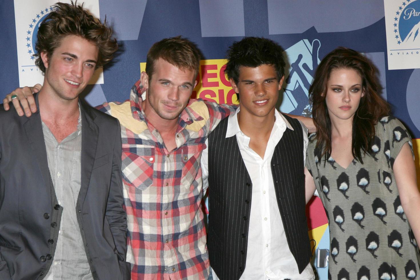 Robert Pattinson Cam Gigandet Taylor Lautner  Kristin Stewart in the Press Room at  the Video Music Awards on MTV at Paramount Studios in Los Angeles CA onSeptember 7 20082008 photo