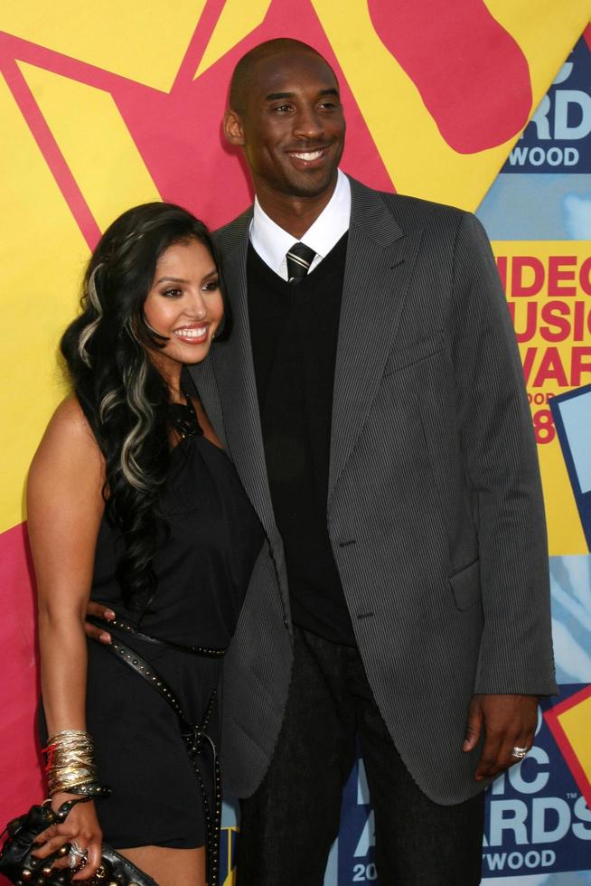 Kobe Bryant  Wife arriving at  the Video Music Awards on MTV at Paramount Studios in Los Angeles CA onSeptember 7 20082008 photo