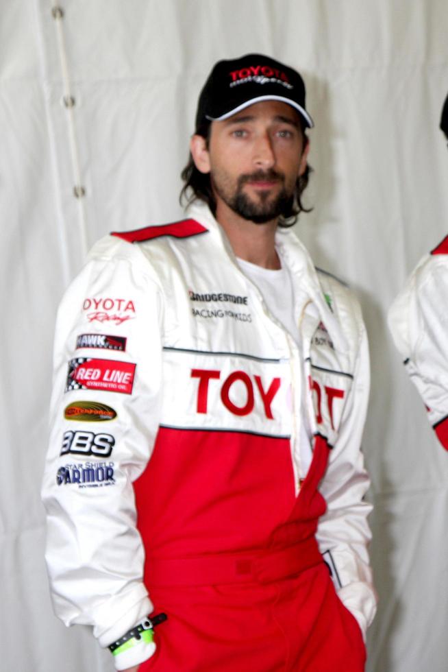 adrian Brody a el 33º anual toyota proceleb carrera prensa día a el grandioso prix pista en largo playa California en abril 7 7 20092009 foto