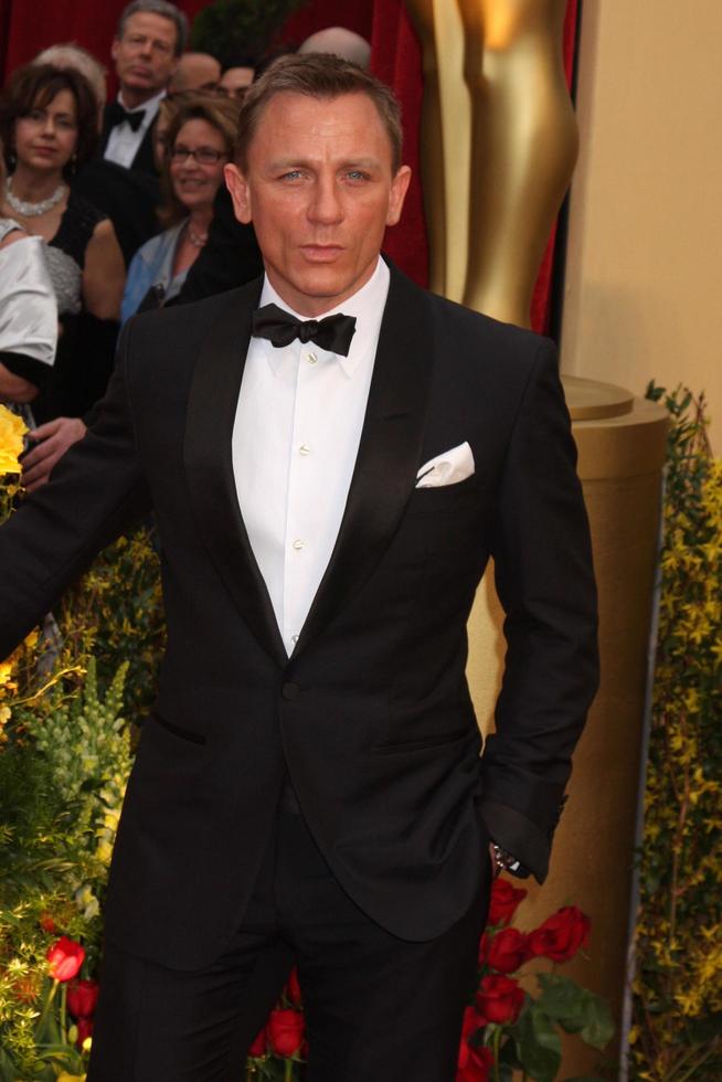 Daniel Craig  arriving at the 81st Academy Awards at the Kodak Theater in Los Angeles CA  onFebruary 22 20092009 photo