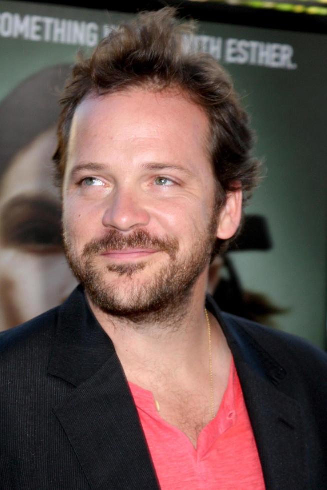 pedro sarsgaard llegando a el huérfano la estreno a el mann pueblo teatro en madera del oeste California en julio 21 2009 2008 foto