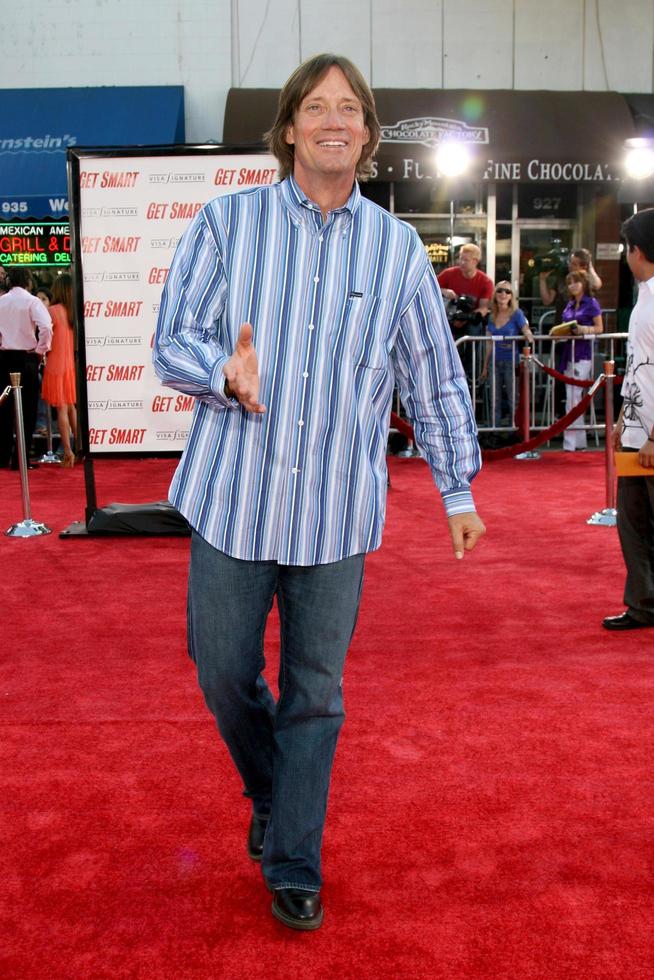 Kevin Sorbo arriving at the Premiere of Get Smart  at Manns Village Theater in Westwood CAJune 16 20082008 photo