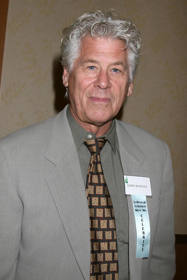 Barry Bostwick at the Hollywood Collector Show at the Burbank Marriott