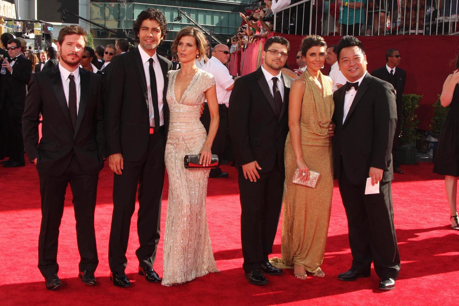 Kevin Connolly Adrian Grenier Perry Reeves  Jerry Ferrara JamieLynn Sigler Rex LeeArriving at the 2009 Primetime Emmy AwardsNokia Theater at LA LiveLos Angeles CASeptember 20 20092009 photo