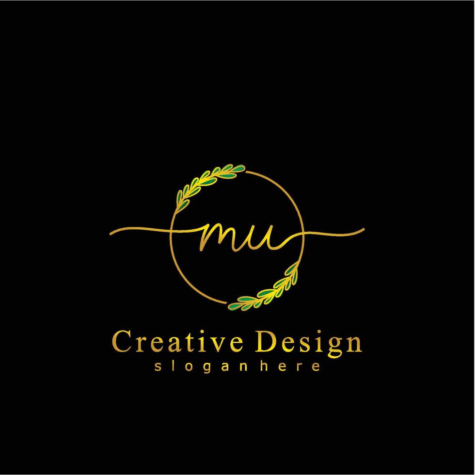 inicial mu belleza monograma y elegante logo diseño, escritura logo de inicial firma, boda, moda, floral y botánico logo concepto diseño. vector