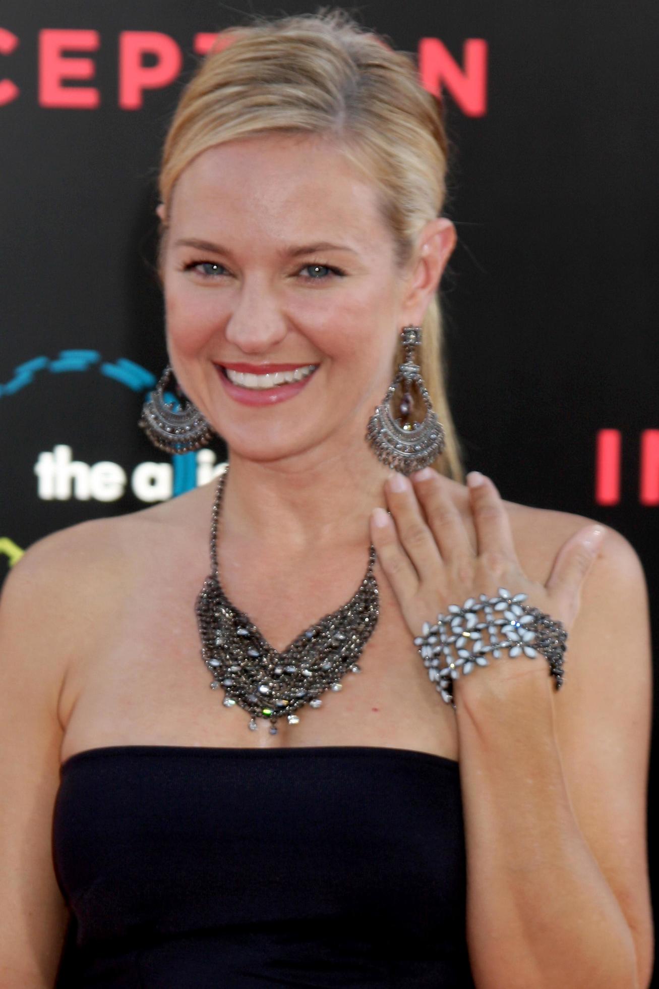 Sharon Case'S Relationship Status 2024: The Full Story - kcwdoth