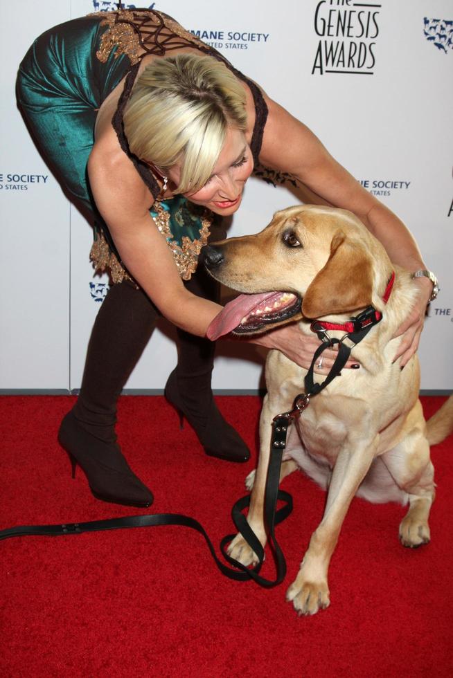 Heather Mills  arriving at the Genesis Awads at the Beverly Hilton Hotel in Beverly Hills CA  on March 28 20092009 photo