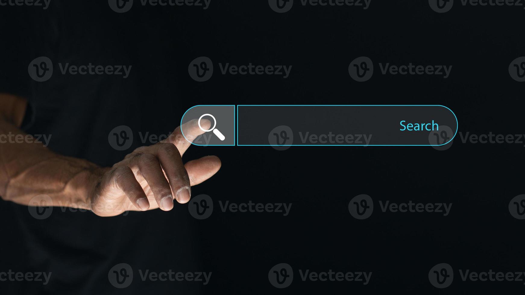 datos buscar tecnología buscar motor mejoramiento. del hombre manos conmovedor virtual pantalla buscar bar a buscando para información. utilizando buscar consola con tu sitio web. foto