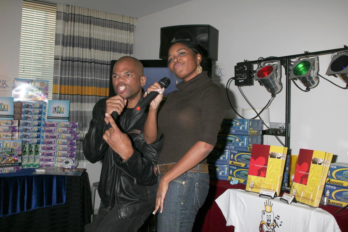 Darryl DMC McDaniels  Shar JacksonGBK American Music Awards Gifting Suite 2007 The Standard Hotel Downtown Los Angeles CANovember 16 20072007 photo