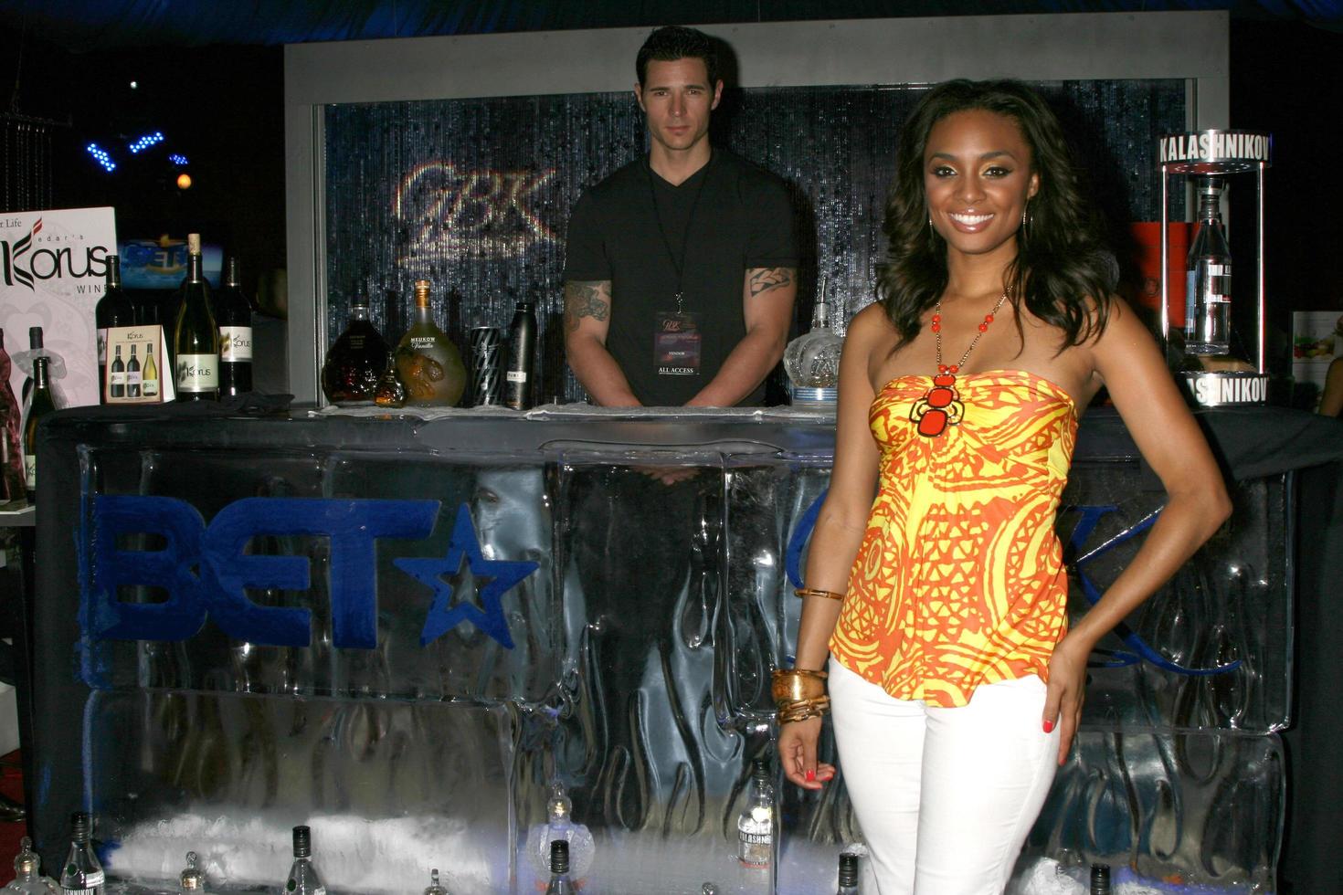 Alesha Renee at the BET Awards GBK Gifting Lounge outside the Shrine Auditorium in Los Angeles CA onJune 22 20082008 photo