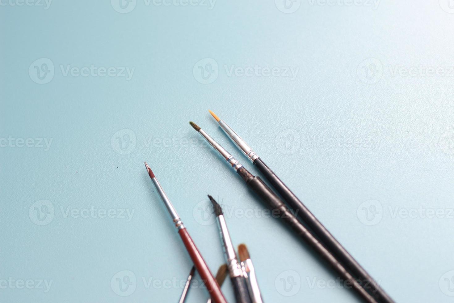 a close up of a painting brush photo