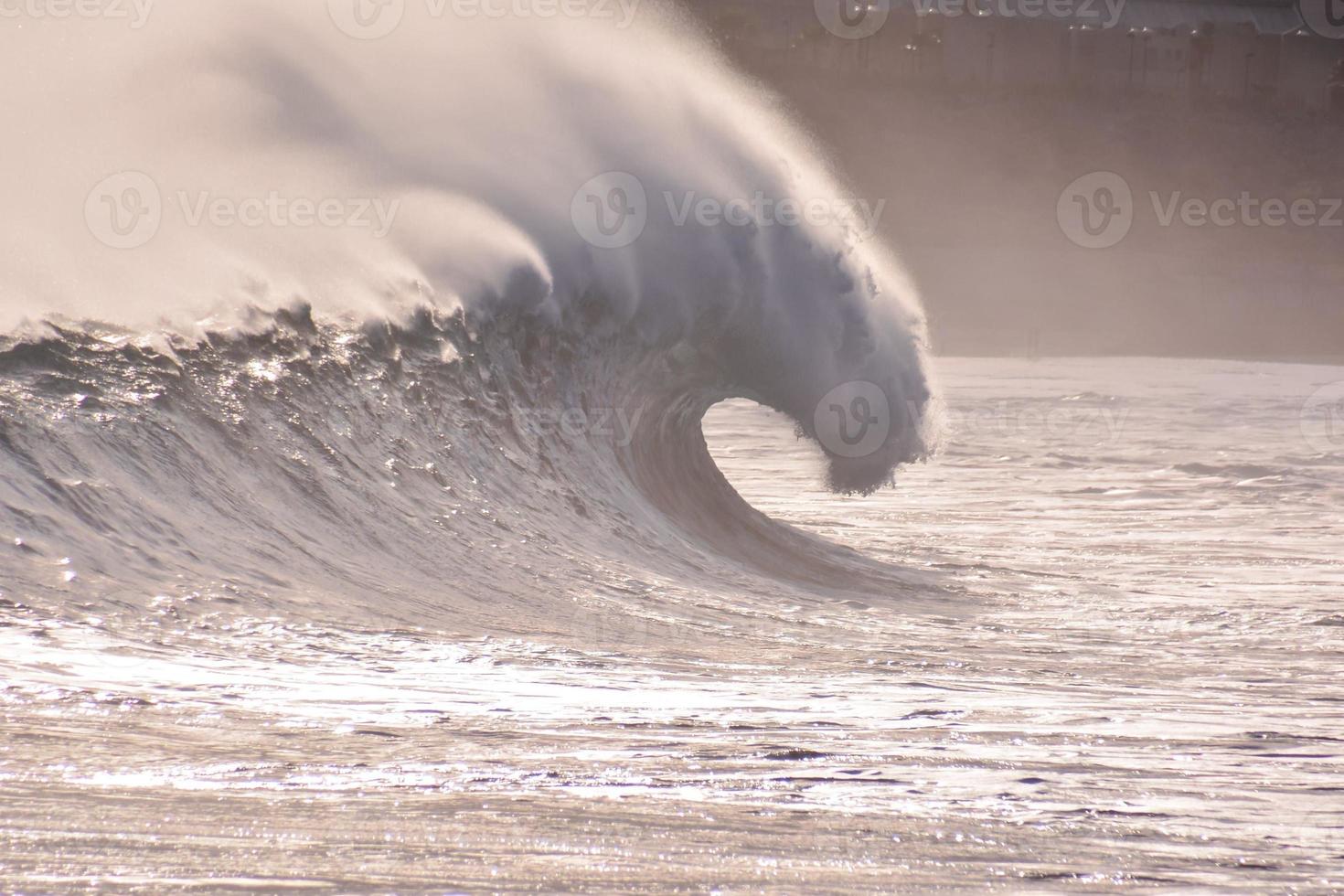 Huge sea waves photo