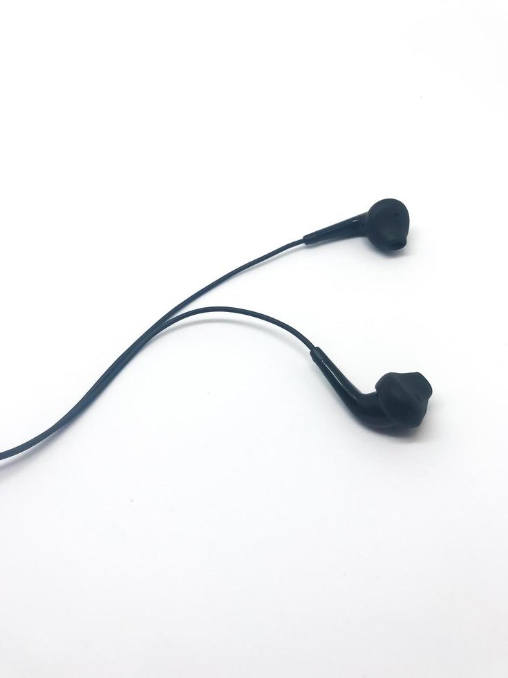 un par de aislado negro auriculares con un blanco antecedentes foto