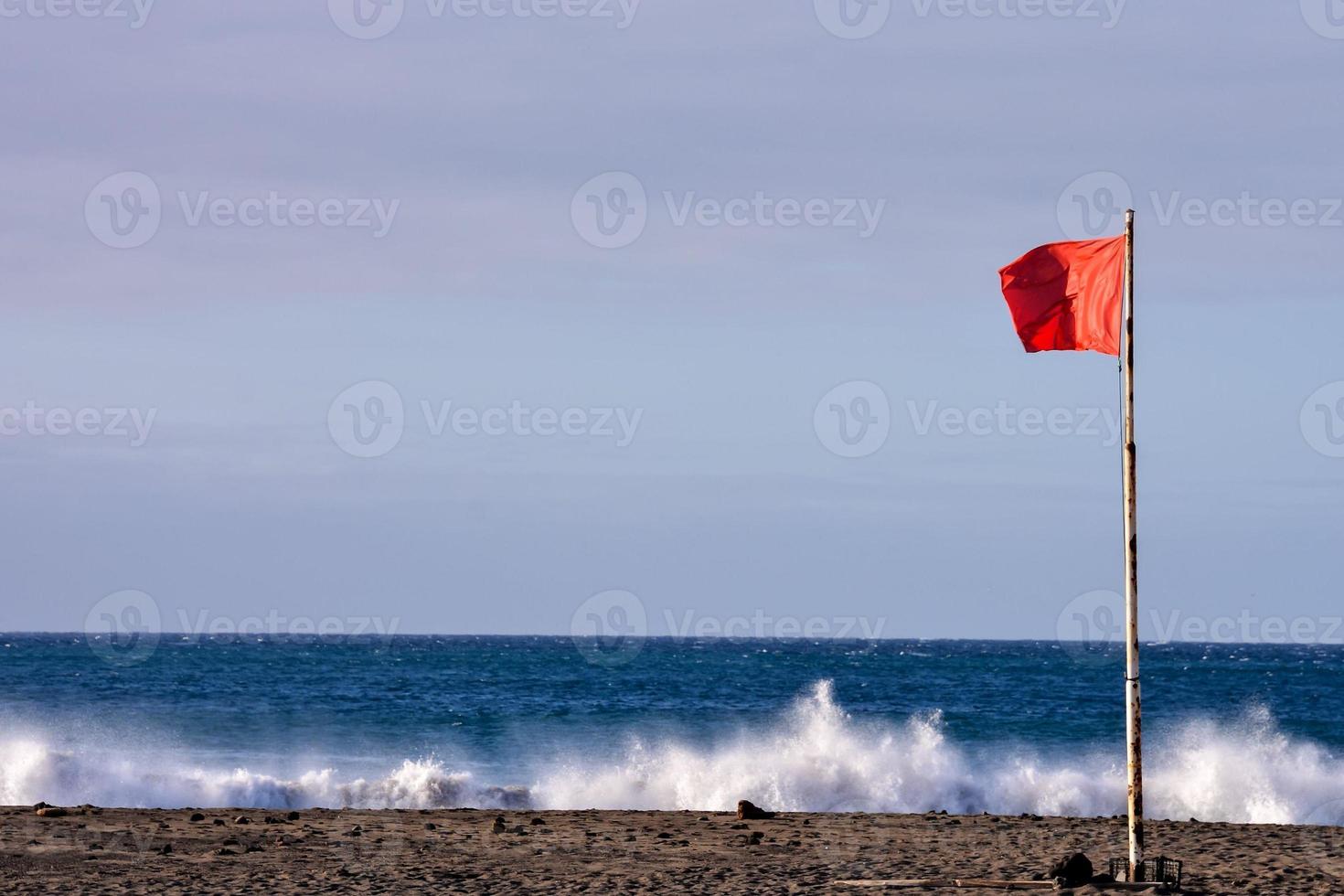 Huge sea waves photo