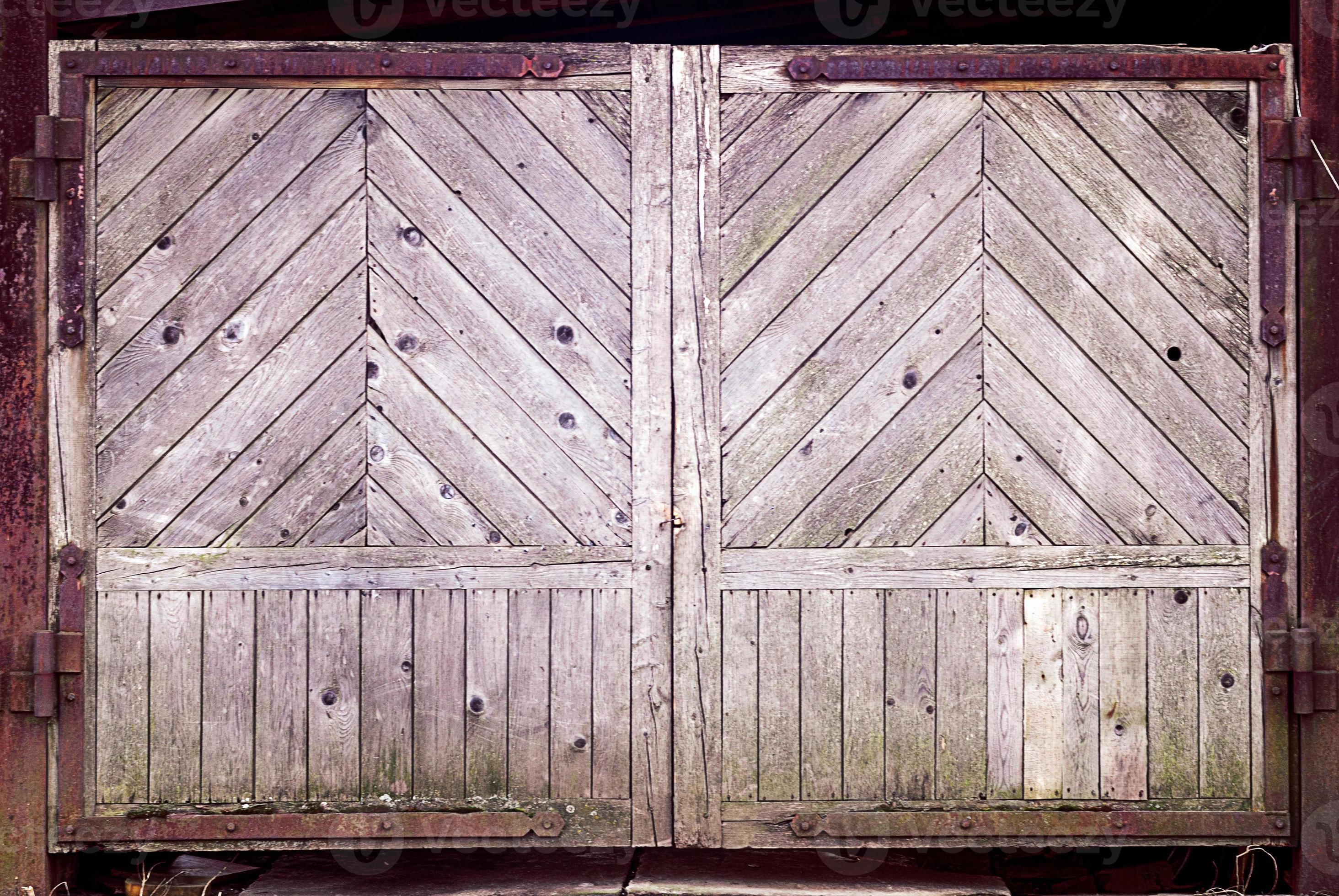 old wooden gate closed, rustic wood texture background 21509897 Stock