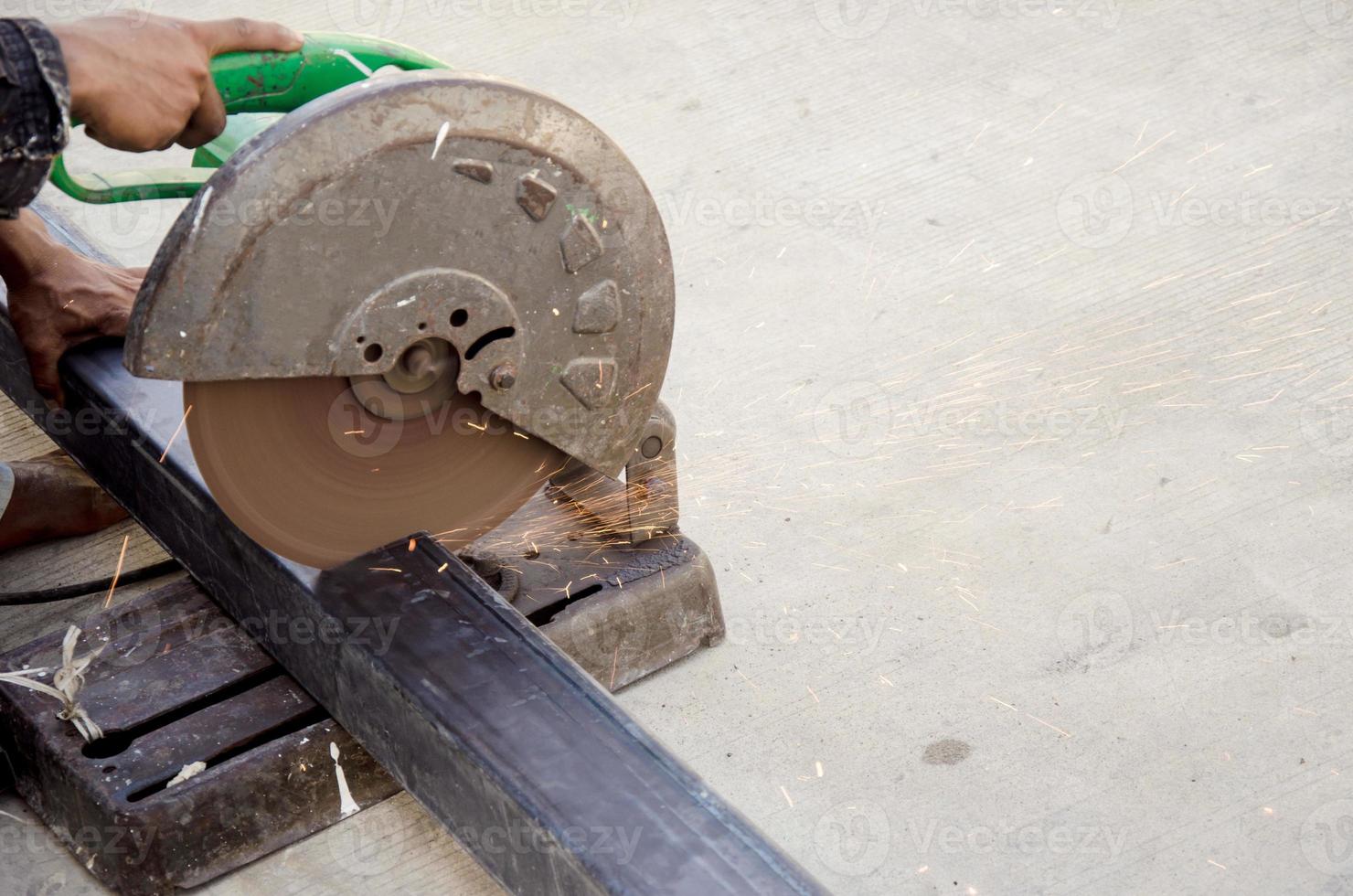 Cutting metal workshop photo