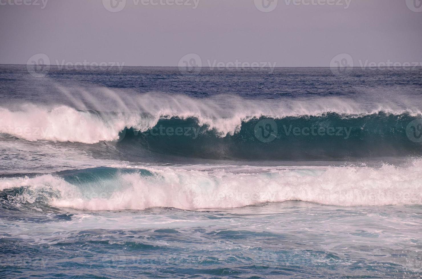 Huge sea waves photo