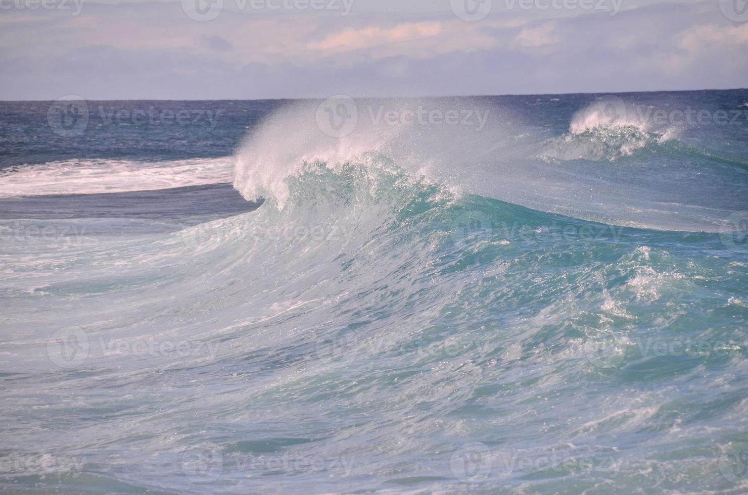 Huge sea waves photo