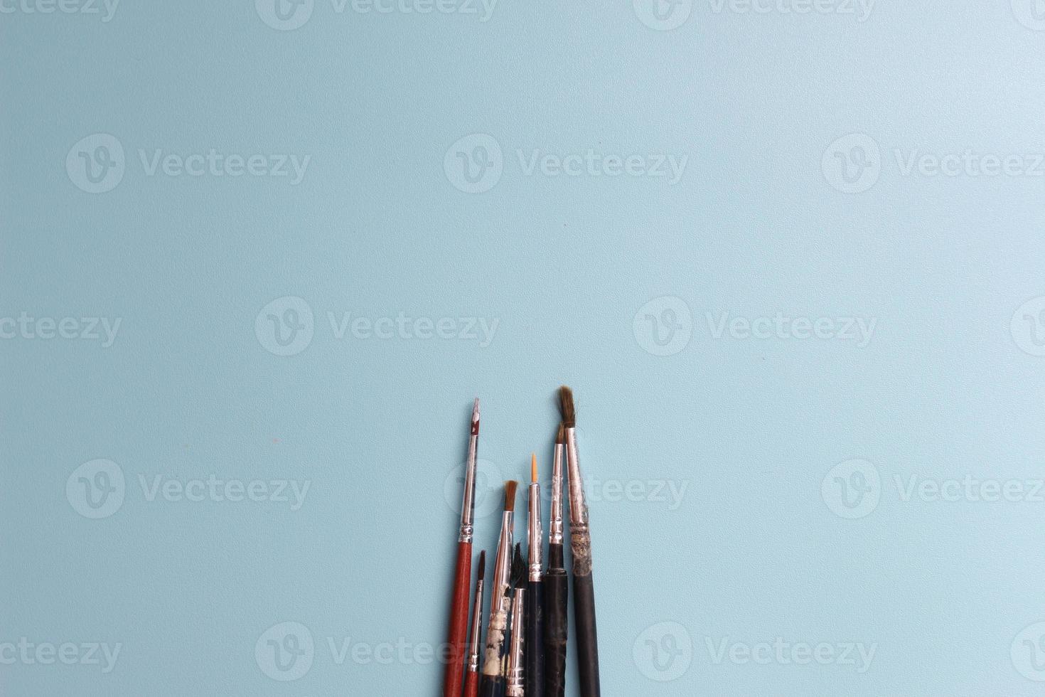 a close up of a painting brush photo