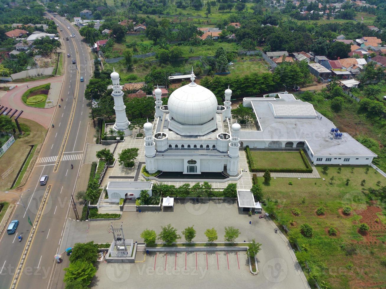 majestic white grand mosque photo