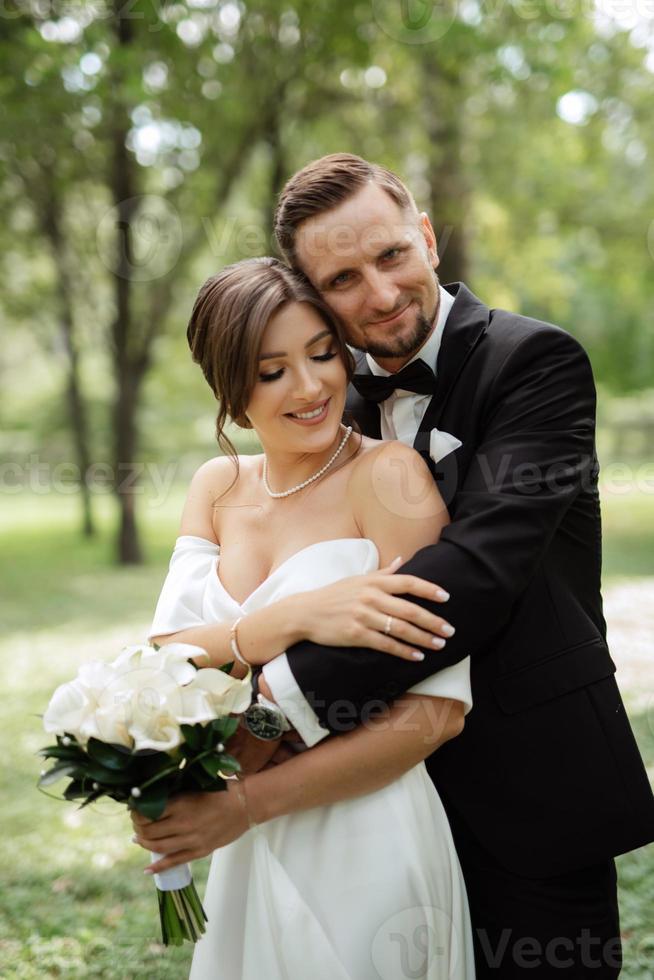 the first meeting of the bride and groom photo