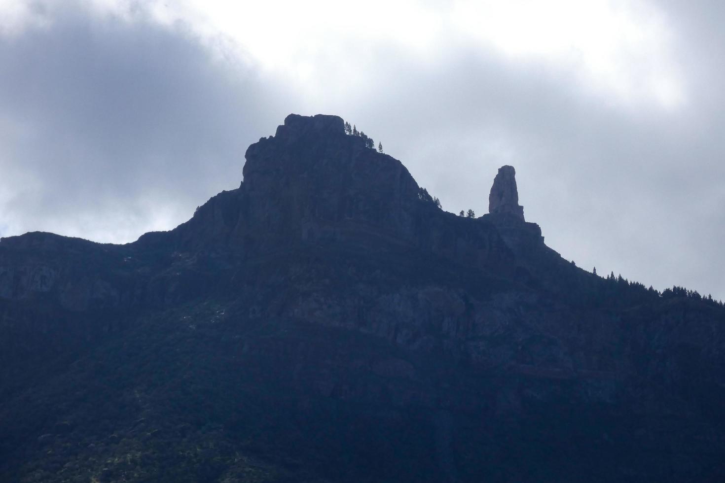 pueblo de tejeda en el centrar de el isla de gran canarias foto